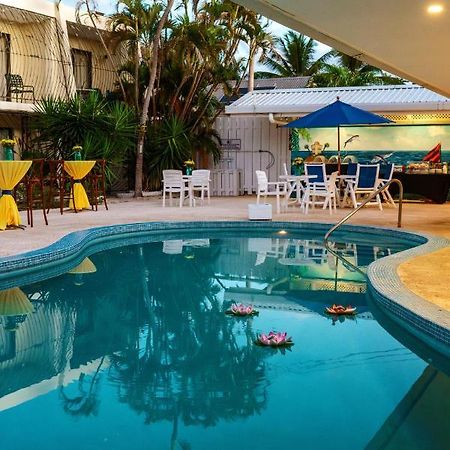 Pirate'S Inn Bridgetown Esterno foto