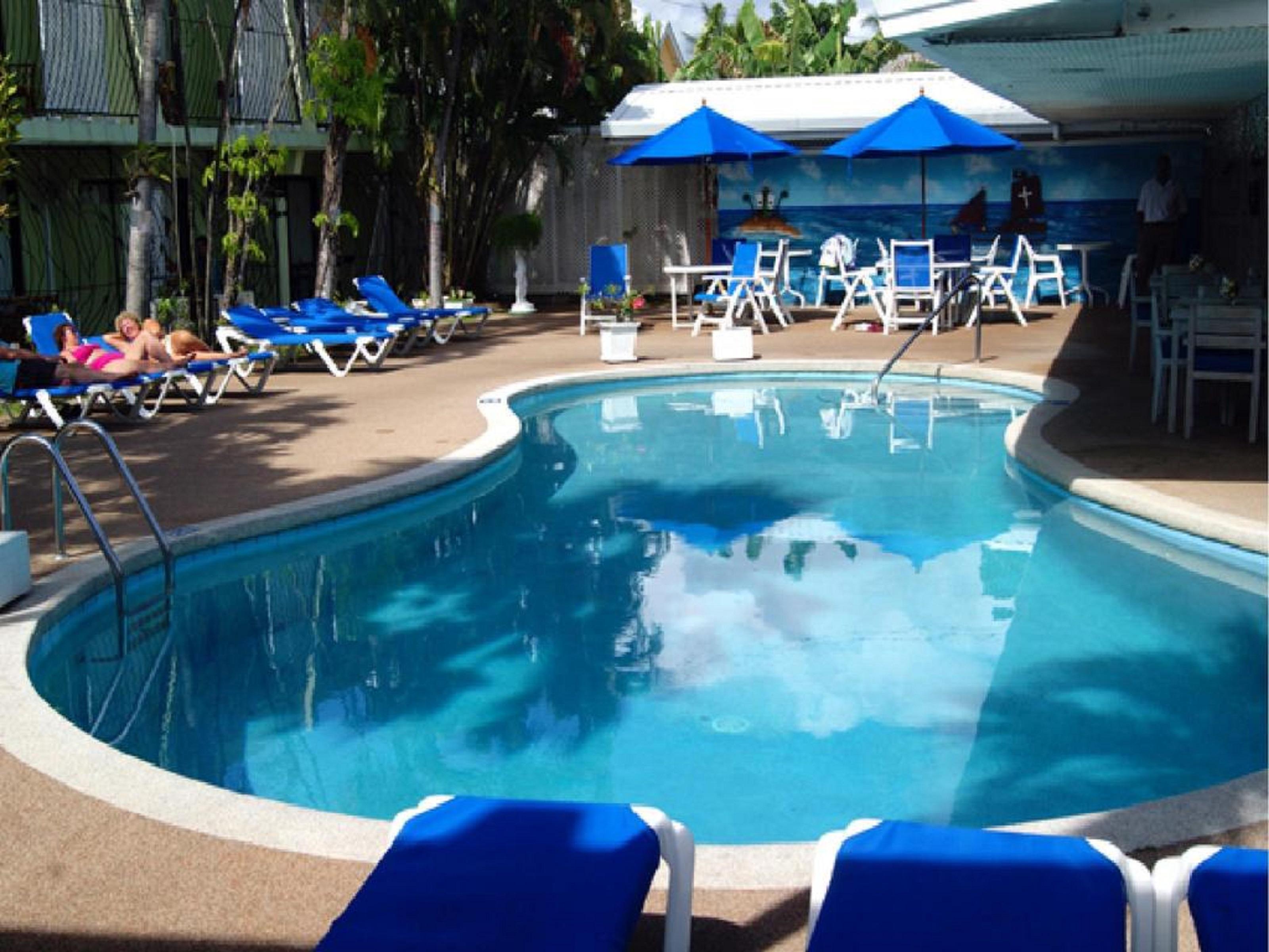 Pirate'S Inn Bridgetown Esterno foto