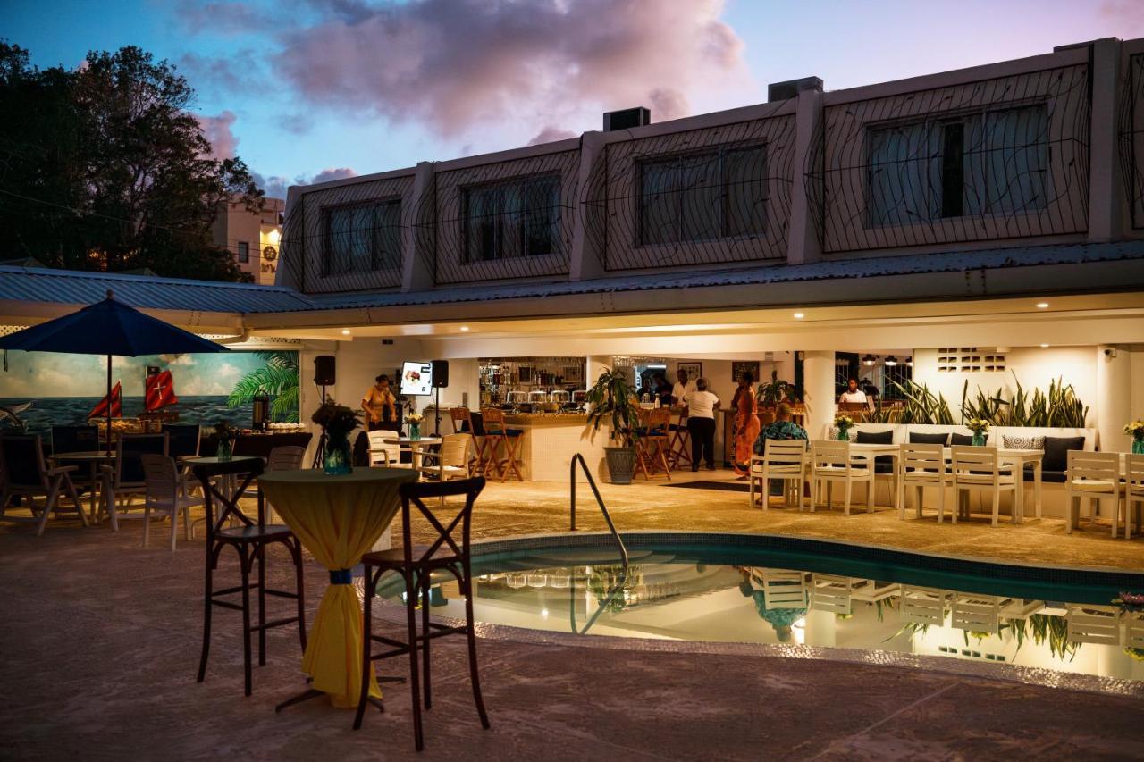 Pirate'S Inn Bridgetown Esterno foto