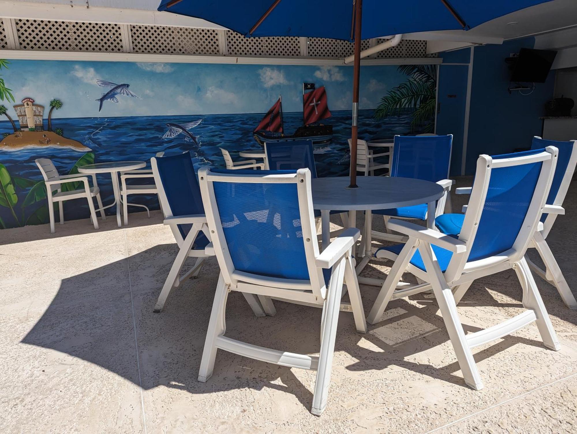 Pirate'S Inn Bridgetown Esterno foto